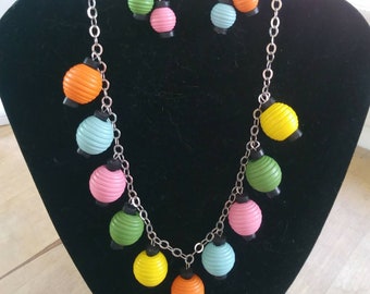 40s 50s SPRING Wooden LANTERN Style Necklace & Earrings Novelty