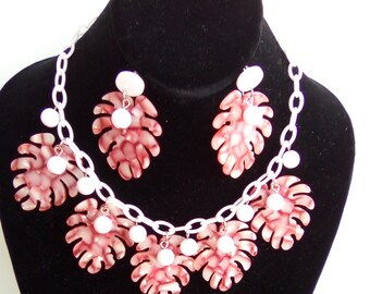 40s 50s Monstera Lucite Leaves Tropical Necklace & Earrings *Pinkish Coral Red*