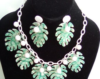 40s 50s Monstera Lucite Leaves Tropical Necklace & Earrings *Green*