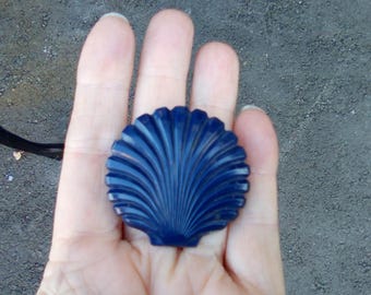50s Early Plastic SEASHELL Brooch