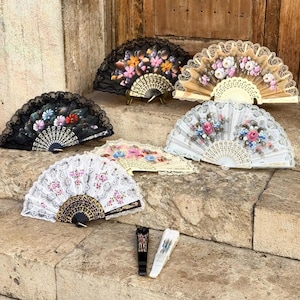 Vintage 1980s Hand painted Spanish Abanico Hand Fan, Flamenco Fan with Flowers, Collectible Folding Fan from Spain, Romantic Gift from Spain