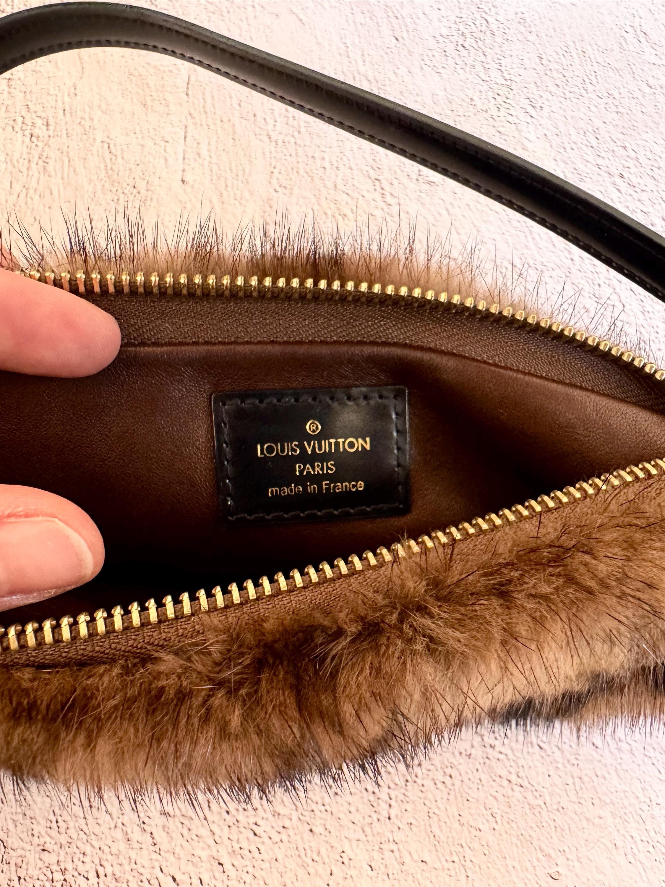 LOUIS VUITTON ポシェットミラMM モノグラム・ミンク レザー M60182 