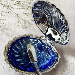 Vintage Caviar bowl, Caviar dish, Lidded Caviar Bowl Shell-shaped Butter dish with Butter Knife, Blue Glass Shell With ITS BOX