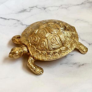 Cenicero vintage de latón con forma de tortuga y caparazón extraíble: decoración náutica, joyero escultural, un toque costero excepcional