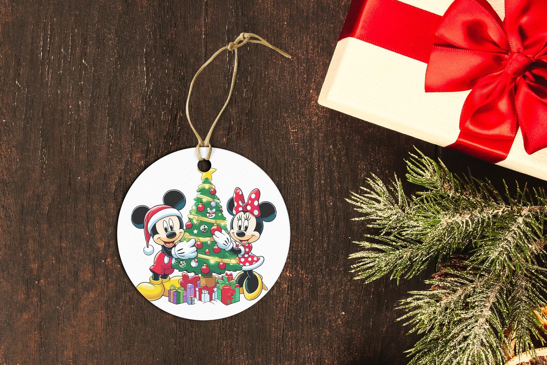 ディズニー クリスマス SVG、ミッキーとミニーマウスのクリスマス