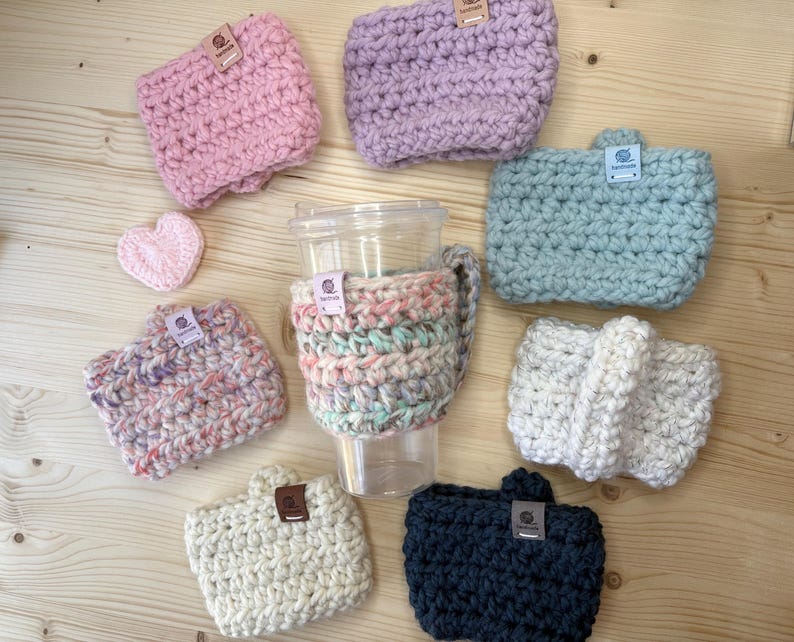 reusable cup sleeves crochet iced coffee sleeves in a variety of colors including pink, purple, blue, multi color
perfect coffee accessory gift ideas for coffee lovers, teachers, students, etc.