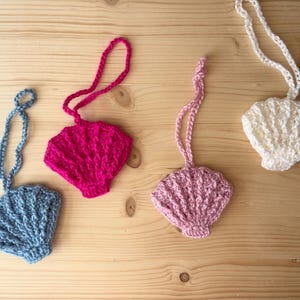 Crochet Seashell Car Charm: Coastal Beach Decor, Tropical Accessory