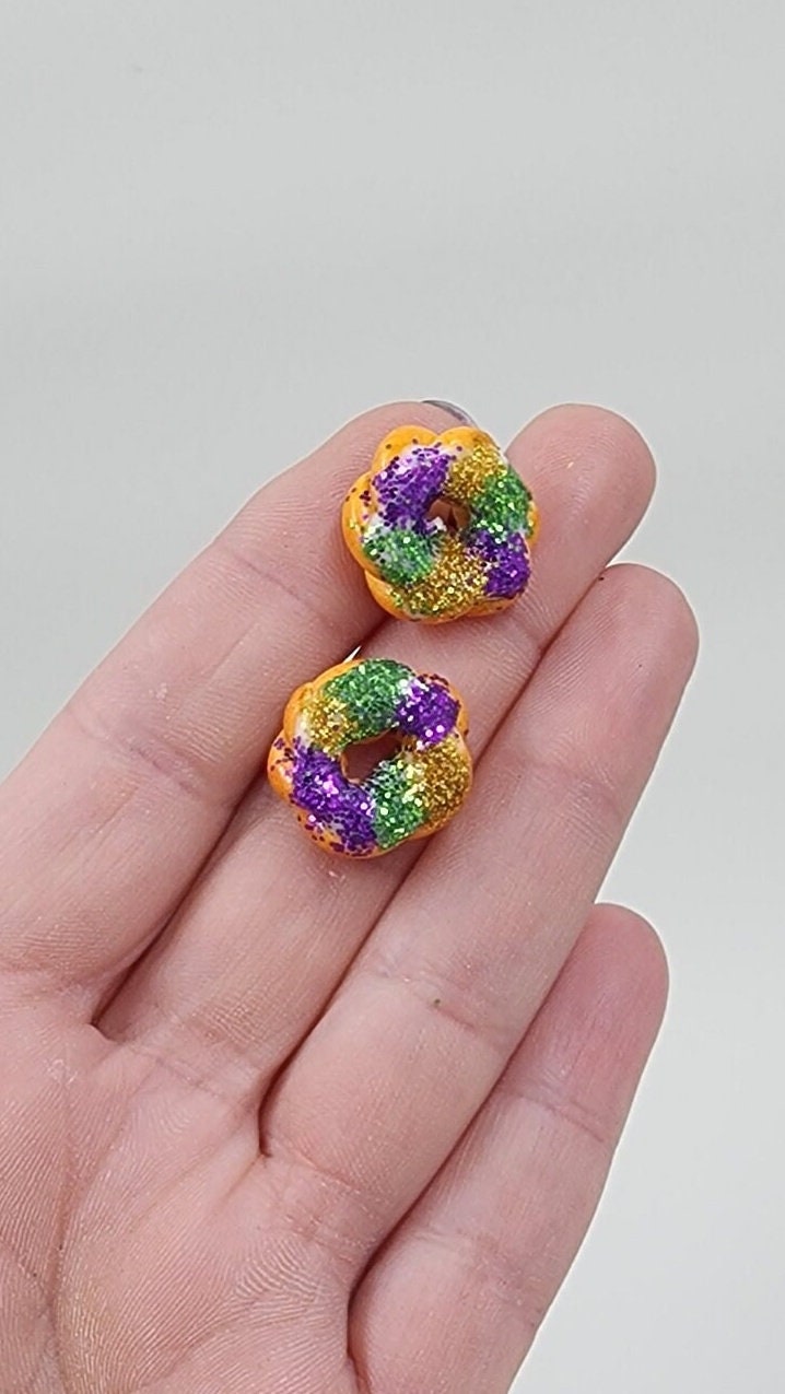 Mardi Gras Mini King Cake Polymer Clay Stud earrings - Handmade Earrings - Studs - Nola - Thumbnail 2