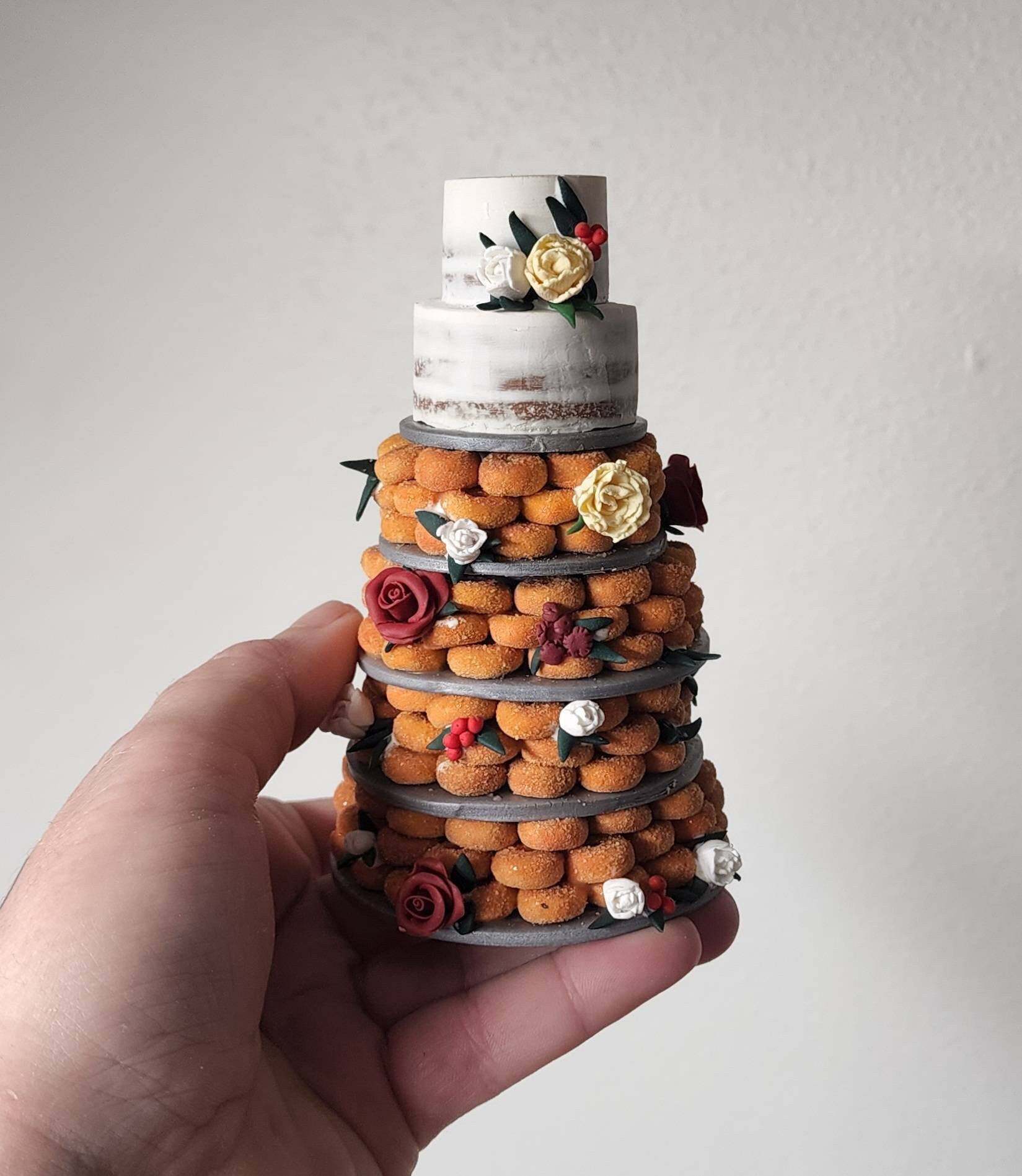 Wedding Donuts Board Mini Replica Ornament - Replica - Wedding Gift - First Anniversary - Newlyweds Gift - Clay Ornament Shop l croquembouch - Thumbnail 2