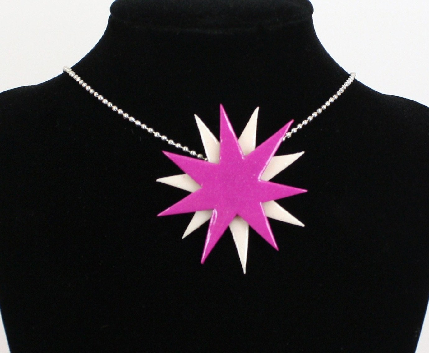 Jem And The Holograms Glow In the Dark Necklace - Cosplay Prop - 80's necklace - Costume - The Misfits - Jem Star - Jewelry - Glowing - Thumbnail 2