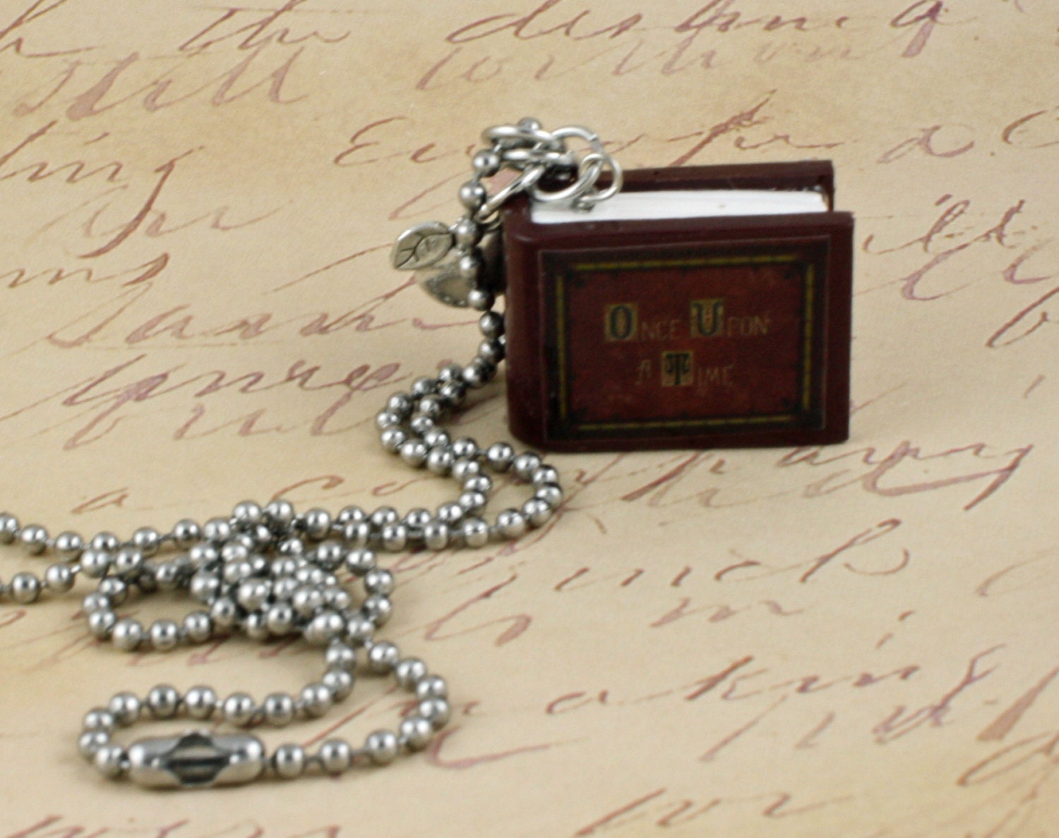 Once Upon A Time Book Necklace - Poison Apple and Queen's Keys - OUAT - Snow White - Jewelry - Evil Queen - Fairy Tales - Jewelry - Thumbnail 3
