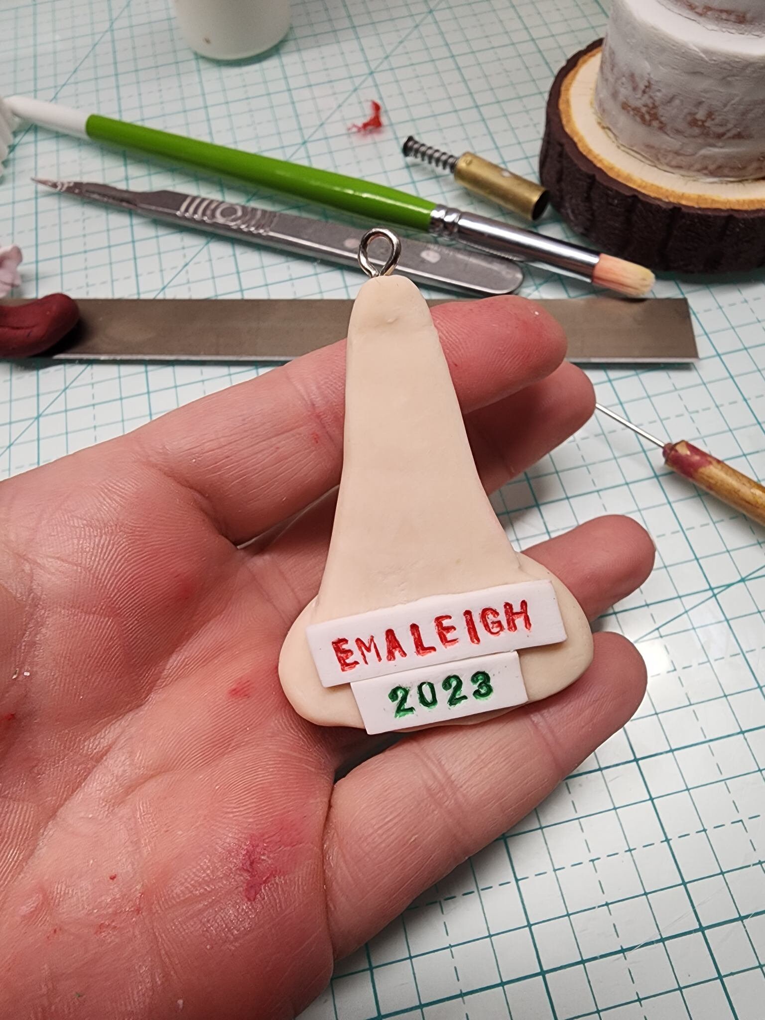 ORNAMENT Fake Nose Finger Ring with a Nose Stud Bone - Gag Gift - Pun - Prank - White Elephant - Teenager Gift - Faux - Non Piercing - Thumbnail 5