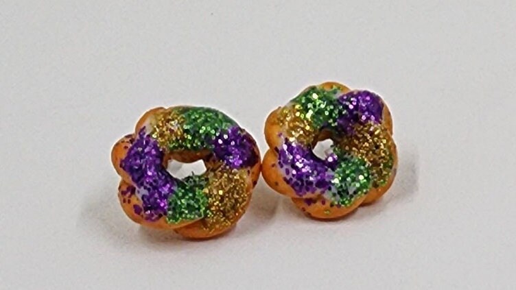 Mardi Gras Mini King Cake Polymer Clay Stud earrings - Handmade Earrings - Studs - Nola - Thumbnail 6
