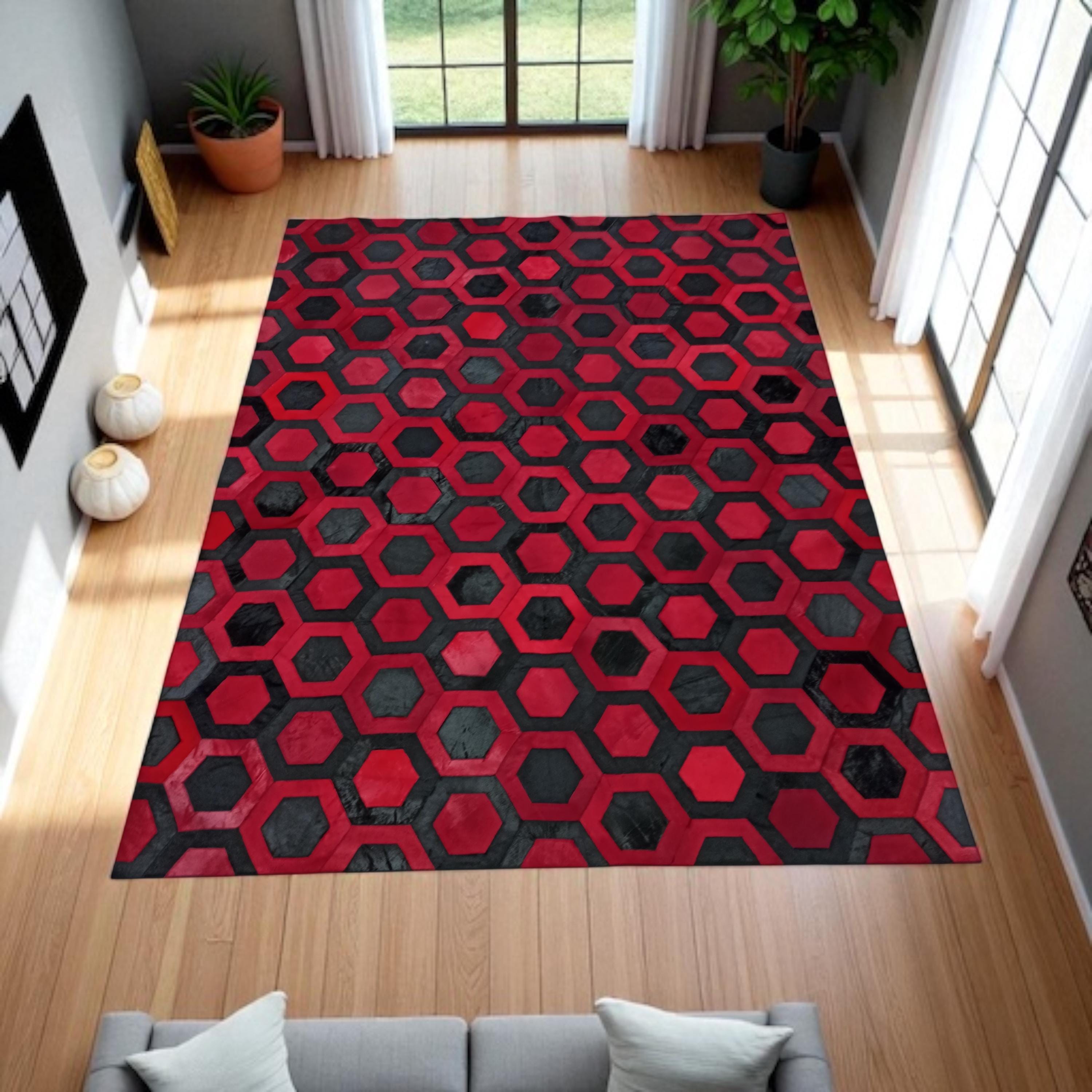黒牛革大判ラグ 赤と黒の牛革ラグ、本革パッチワークカーペット、幾何学模様の牛革