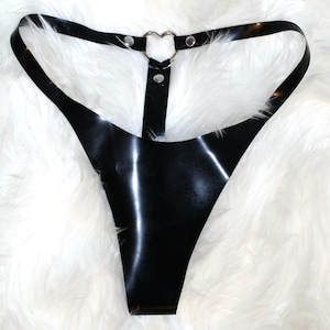Latex Thong - Metal Heart O-Ring