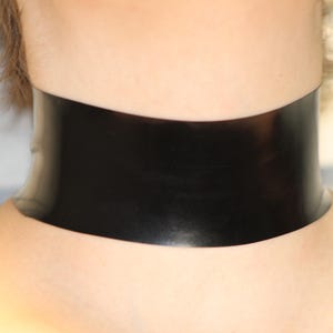 Tall Latex Choker Collar (2 Inch Height)
