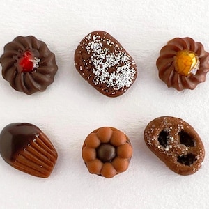1:12 Miniatyr Chokladkakor Set – Dockhus Te och Köksdekor, Blandad Kexsamling