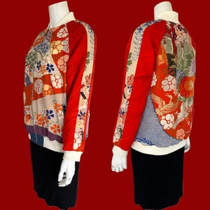 Full Zip/ Hand Paint/ Embroidered Bomber Style Blouson Jacket/ One Size (XS~M)/ Japanese Vintage Kimono Recycled/ Various flowers, Crane