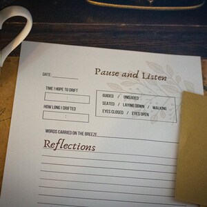 Moments of Stillness: A Cottagecore Meditation Journal for Inner Peace
