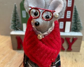 School Teacher Mouse