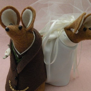 Mr and Mrs Mouse Wedding Couple cake topper decoration soft sculpture image 4