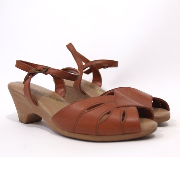 vintage naturalizer 6 - 6 1/2 leather sandals