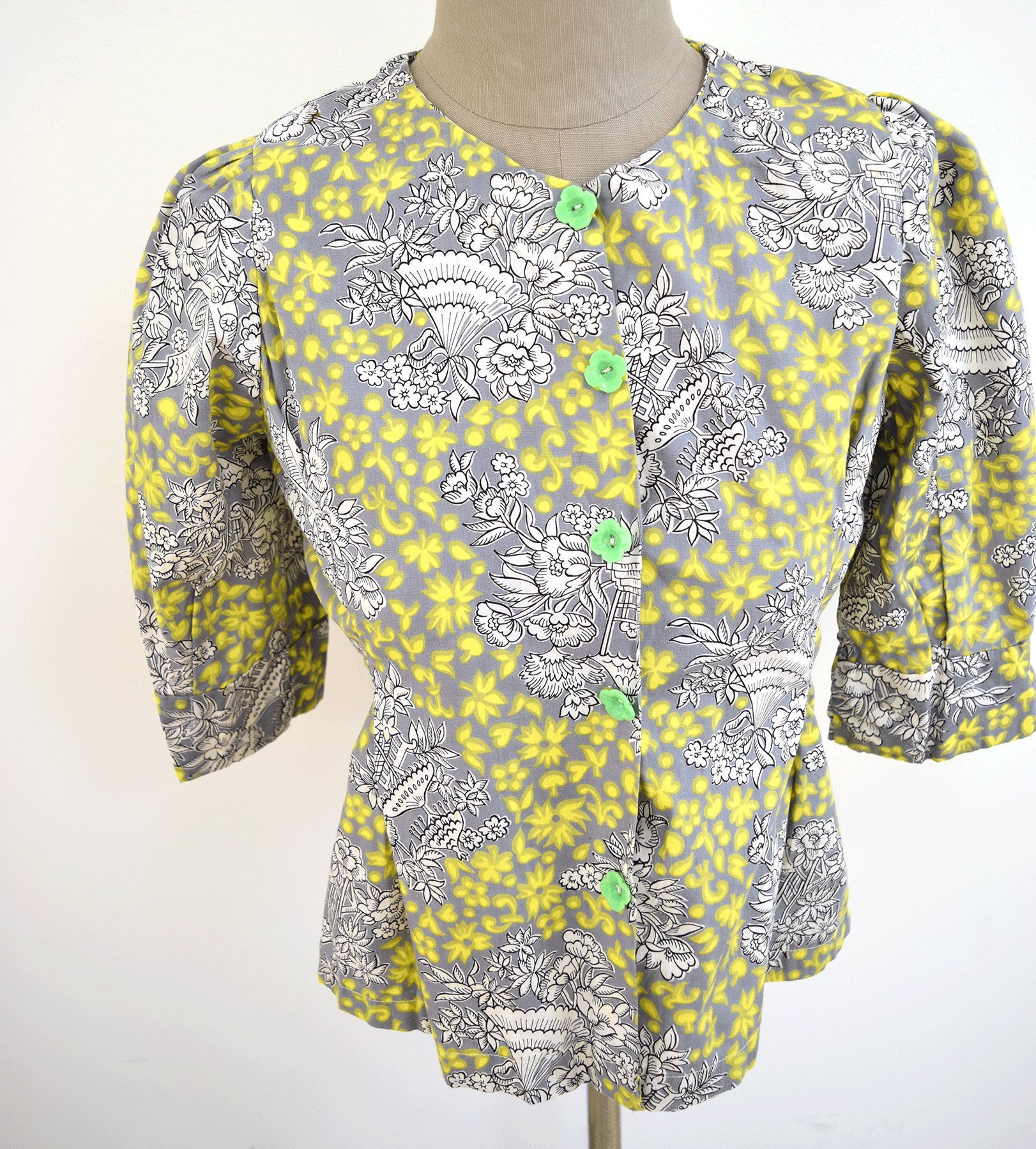 Vintage Yellow Gray 40s Half Sleeve Blouse With Green Buttons - Etsy