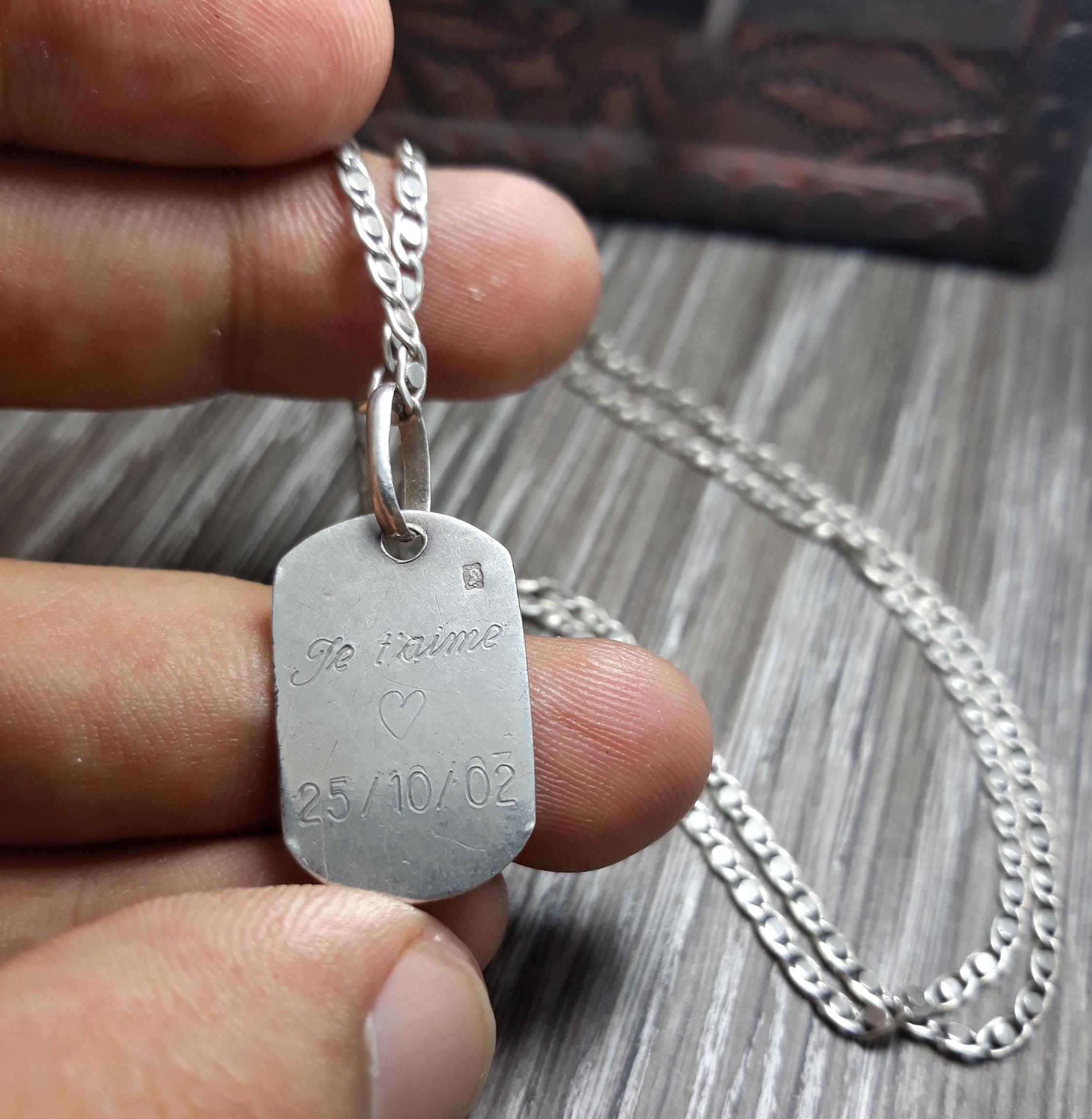 Pendentif 'I LOVE YOU' En Forme De Coeur - Métal Argenté - Fantaisie - Neuf Sans Emballage