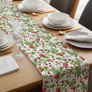 Strawberry Table Runner, Vintage Fruit Print Kitchen Decor, Cottagecore Farmhouse Summer Runner, Gift for Hostess, Free Shipping