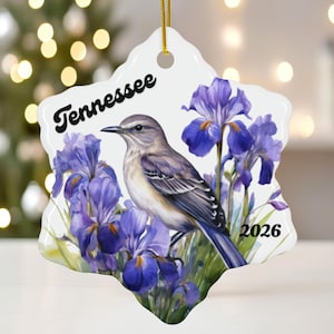 Tennessee snöflingeprydnad, nordlig härmfågel statsfågel och lila iris, glansig keramik, specialanpassat år