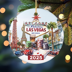 Ornamento Las Vegas 2025 / Decorazione souvenir in ceramica / Fiches, carte, cartello Strip / Divertente regalo da viaggio per casinò