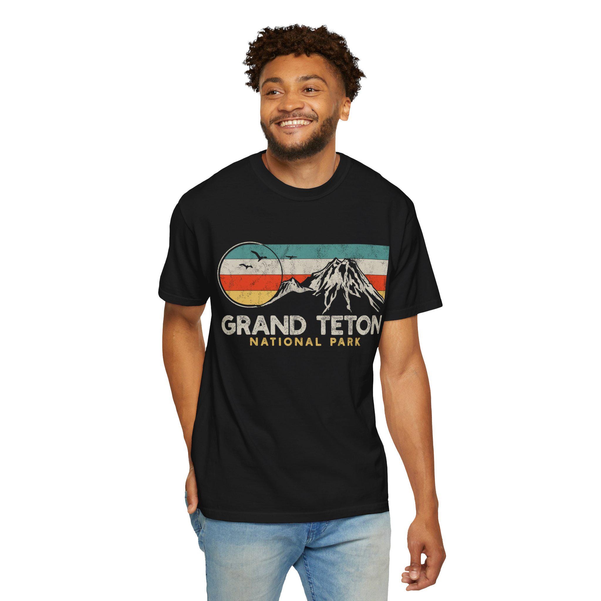 Grand Teton National Park Tee: Retro Mountain Souvenir - Etsy