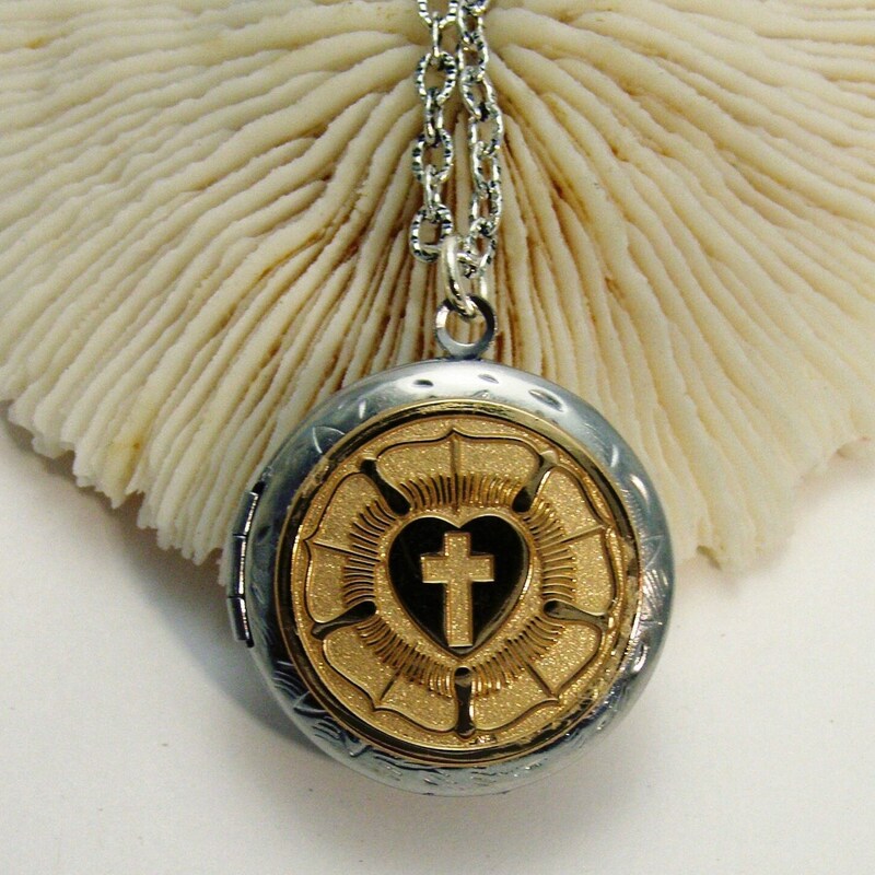 Handmade Locket - Etsy