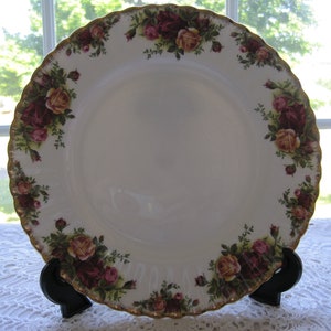 Royal Albert Bone China - set of 4 Salad Plates - Old Country Roses