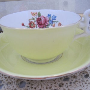 ROYAL GRAFTON Tasse à thé et soucoupe en porcelaine fine - Motif 6715