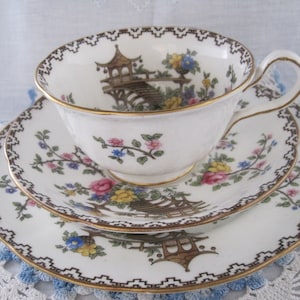AYNSLEY Bone China Teacup, Saucer and Plate set (Trio) - Pagoda