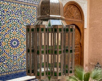 Handgemaakte Marokkaanse messing hanglamp, decor kroonluchter geometrisch groen glazen lantaarn