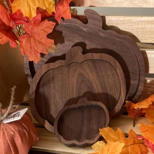 Pumpkin shape holiday bowl