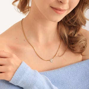 Collar con letra inglesa, collar con inicial personalizado, colgante con inicial de oro, personalizado, colgante con inicial minimalista, regalo de joyería personalizado