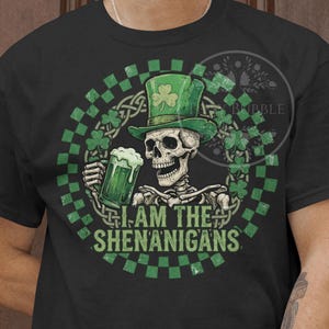 St. Patrick's Day-skelet PNG, grappig skeletshirtontwerp, geruite St. Patrick's Day-png, sublimatiebestand heren, shenanigans png