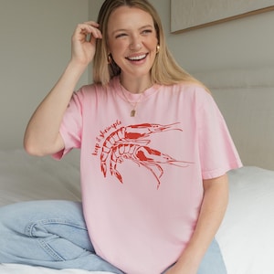 Keep it Shrimple Shirt, Trendy Shrimp Lover Tee Funny Foodie Gift, Hand Drawn Prawn Graphic Tshirt, Seafood Pun T-Shirt, Cute Crustacean Top