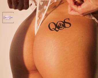 Tatuaje temporal de la Reina de Picas: Arte corporal resistente al agua de una esposa caliente