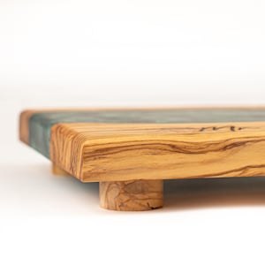 Charcuterie Board with Leg, Olive Wood and Epoxy Resin Personalized Serving Board, Custom Made Wooden Cheese Board, Kitchen Decor, Handmade