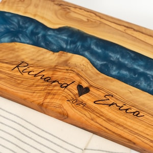 Charcuterie Board with Leg, Olive Wood and Epoxy Resin Personalized Serving Board, Custom Made Wooden Cheese Board, Kitchen Decor, Handmade