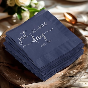 Custom Wedding Napkins Personalized Wedding Napkins Name Initial Napkins Wedding Décor Wedding Bar Napkins Cocktail Napkins Bridal Shower