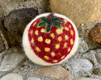 Strawberry Fruit Felted Wool Dryer Ball, Toy, Farm Decoration, Farmers Market Toy, Eco Dryer Ball Set, Natural Laundry