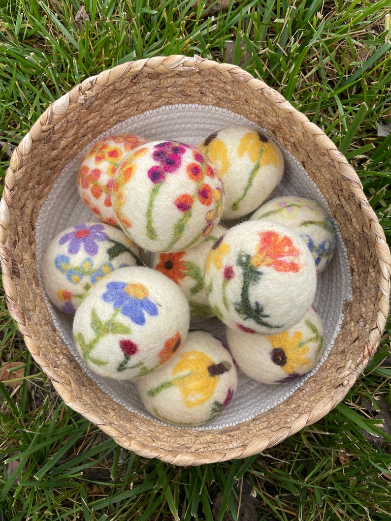 Wildflower Bouquet Felted Wool Dryer Ball, Floral Decor, Botanical Art, Custom Dryer Ball image 2