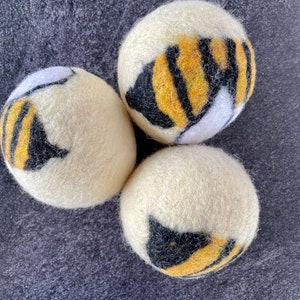 Bee Honeybee Bumblebee Felted Wool Dryer Ball, Farm Toy, Insect Decor, Dryer Ball Set image 6