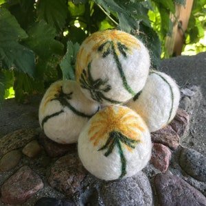 Dandelion Felted Wool Dryer Ball: Eco-Friendly Laundry or Toy