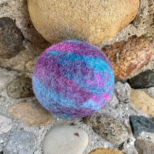 Lila Blau Tie Dye Swirl Gefilzte Wolle Trockner Ball Spielzeug Dekoration, Eco Trockner Ball, Natürliche Wäsche